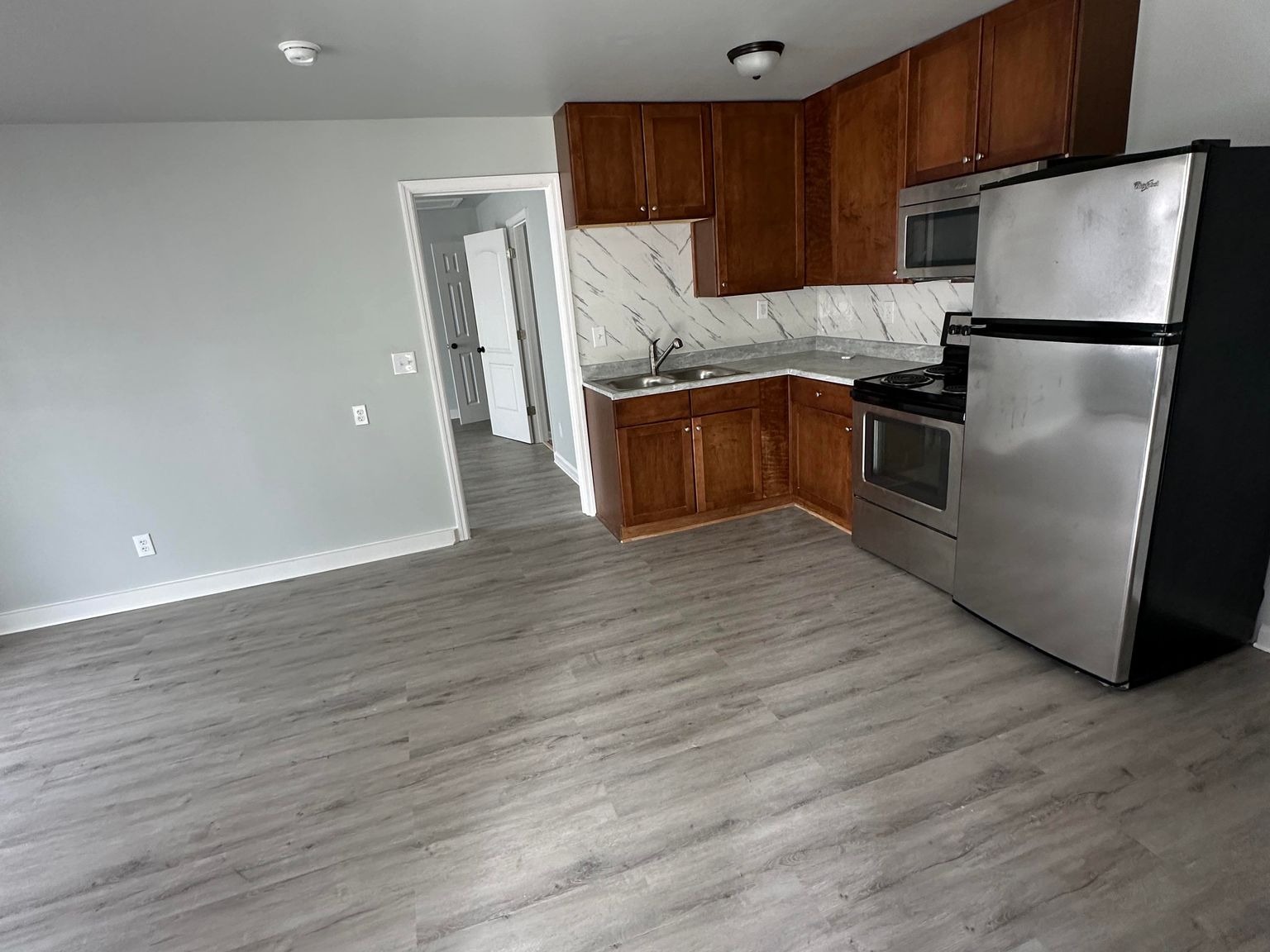 Moonland Construction LLC