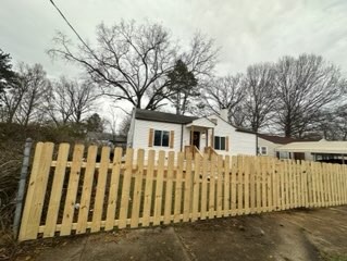 Moonland Construction LLC