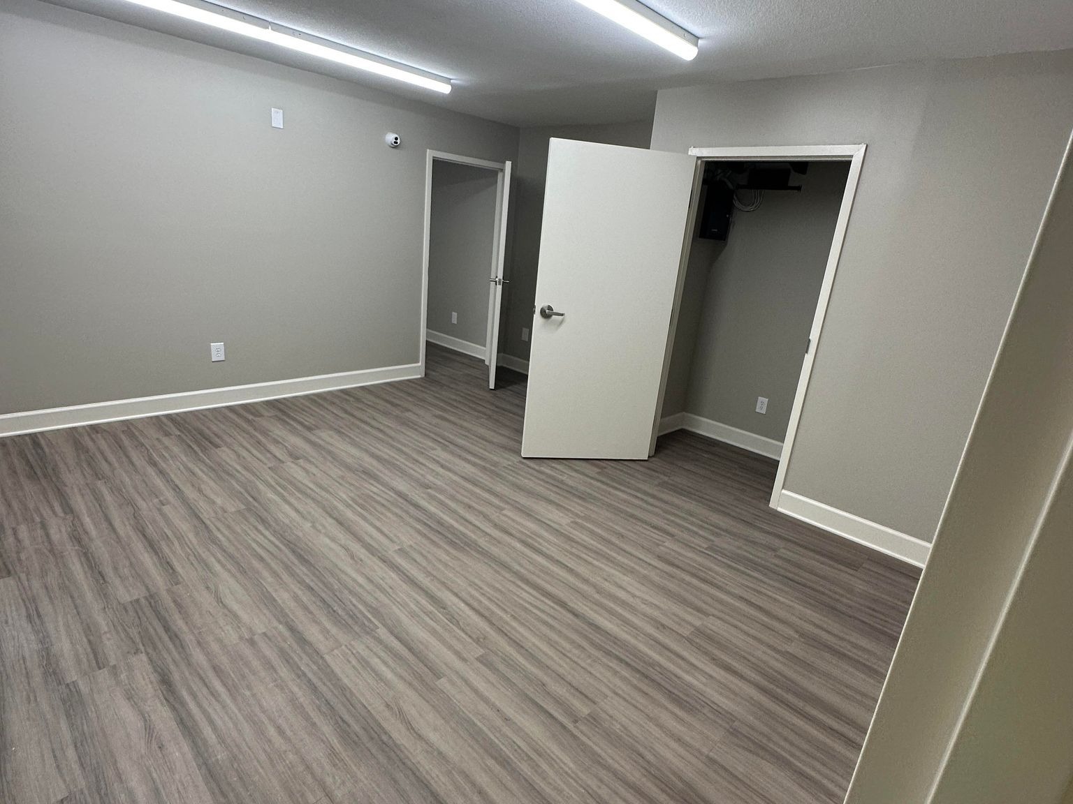 Moonland Construction LLC