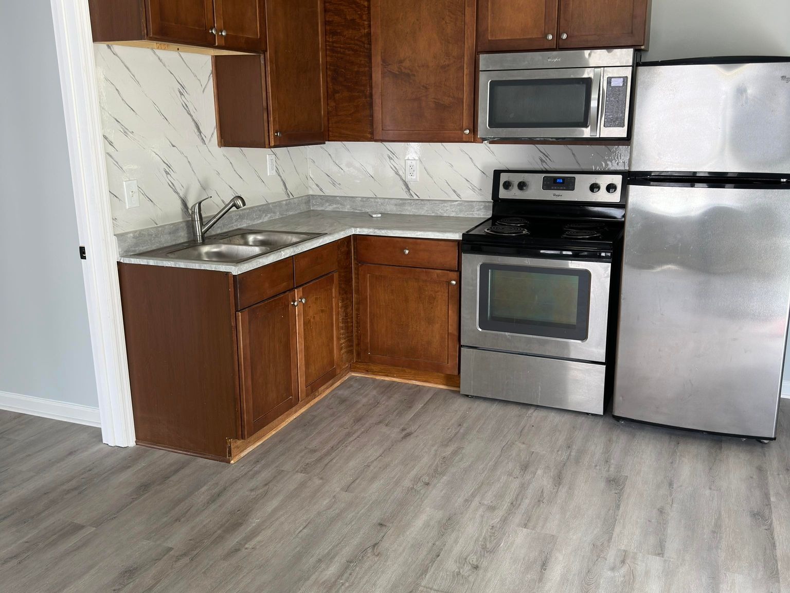 Moonland Construction LLC